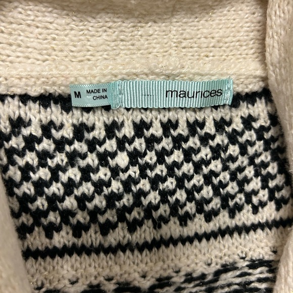 Maurice’s Aztec Cardigan Sweater Size M - Picture 2 of 5
